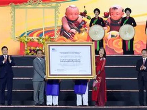 Đón nhận Bằng UNESCO ghi danh Nghề làm tranh dân gian Đông Hồ