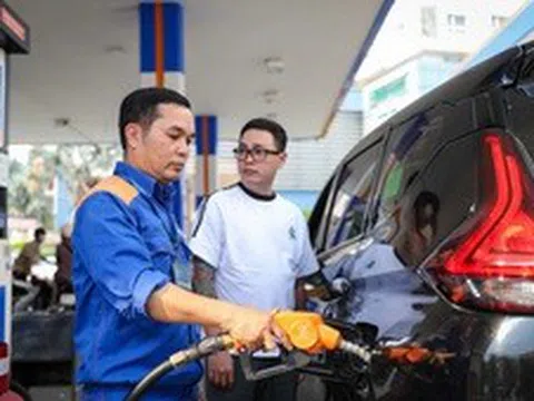 Giá xăng, dầu đồng loạt tăng