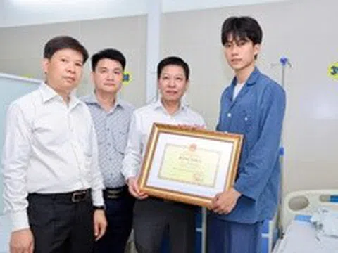 Bộ GD&ĐT khen thưởng sinh viên dũng cảm cứu người trong đám cháy