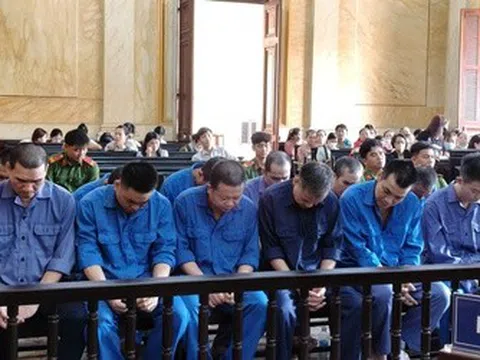 12 bảo vệ lãnh án vì tự ý thu tiền đường trong khu công nghệ cao