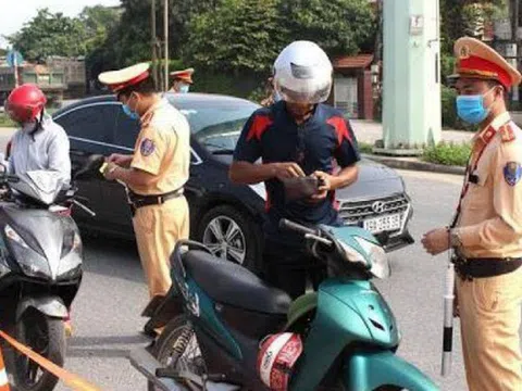 Những lỗi bị CSGT tạm giữ xe máy, không phải ai cũng biết