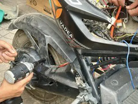 Công an cảnh báo tình trạng học sinh "độ" xe điện chạy 90km/h