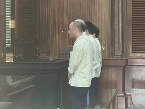 Hàng triệu hộp sữa được nhập lậu nhờ “bôi trơn” hồ sơ