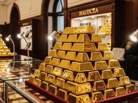 Giá vàng chiều nay (10/4): Vàng miếng SJC và nhẫn tăng mạnh phiên mở cửa, sau đó duy trì mốc đi ngang