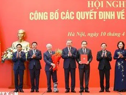 Tổng Bí thư, Chủ tịch nước Tô Lâm trao Quyết định của Bộ Chính trị chỉ định Đảng ủy Quốc hội nhiệm kỳ 2025-2030
