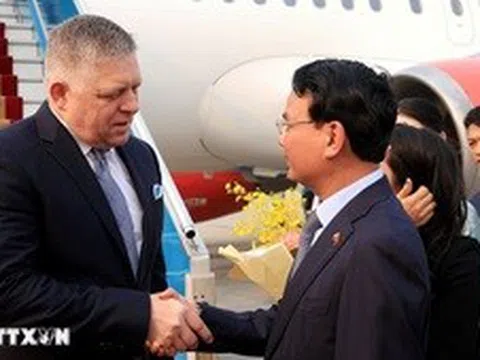 Thủ tướng Cộng hòa Slovakia Robert Fico bắt đầu thăm chính thức Việt Nam