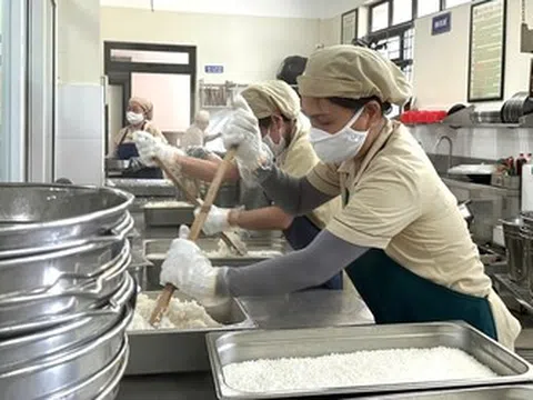 Đà Nẵng: Trường học tăng cường “gác cổng”, giữ an toàn bữa ăn học đường