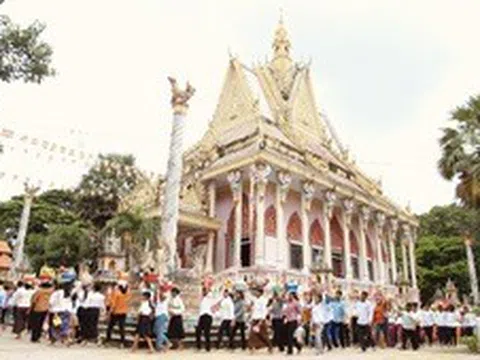 Chung vui Tết Khmer, lan tỏa tinh thần đại đoàn kết