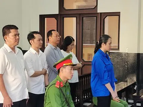 Nữ kế toán dùng thủ đoạn gì khiến dàn lãnh đạo "ngã ngựa"?