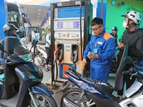 Cục Hải quan triển khai quyết định về giảm thuế xăng dầu