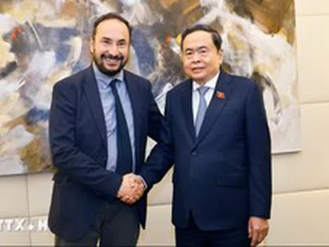 Chủ tịch Quốc hội Trần Thanh Mẫn gặp Tổng Bí thư Đảng Tái lập Cộng sản Italy