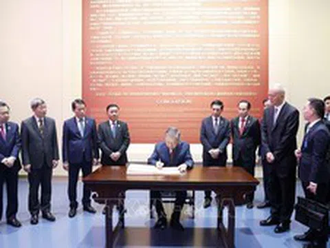 Tổng Bí thư, Chủ tịch nước Tô Lâm thăm Bảo tàng Lịch sử Đảng Cộng sản Trung Quốc