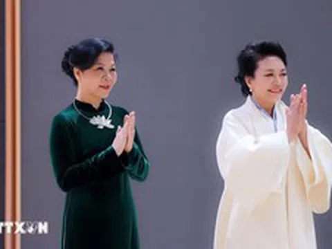 Phu nhân Ngô Phương Ly gặp gỡ, trao đổi với Phu nhân Tổng Bí thư, Chủ tịch nước Trung Quốc Tập Cận Bình - Giáo sư Bành Lệ Viên