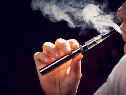 Từ 15/5 chính thức áp dụng mức phạt nặng với người sử dụng thuốc lá điện tử