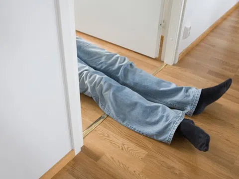 Người đàn ông 37 tuổi suýt chết sau khi ăn món nhiều người yêu thích, bác sĩ cảnh báo thói quen "chết người"