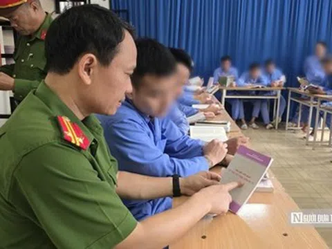 Đọc sách, trang bị kiến thức pháp luật cho người lầm lỡ theo "nàng tiên nâu"