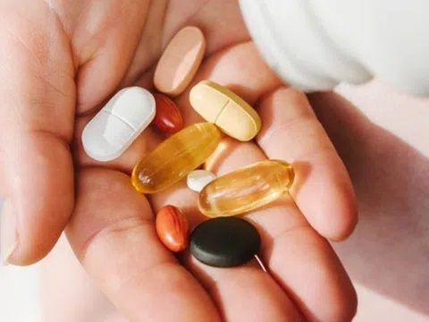 Nguy cơ suy gan từ việc dùng thực phẩm chức năng kéo dài