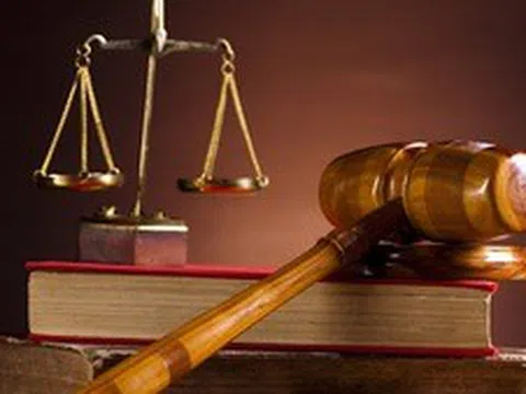 Hoàn thiện thể chế pháp luật tạo động lực cho tăng trưởng