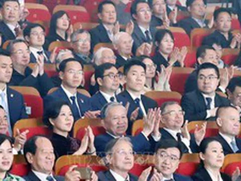 Tổng Bí thư, Chủ tịch nước dự Chương trình nghệ thuật hữu nghị Việt-Trung