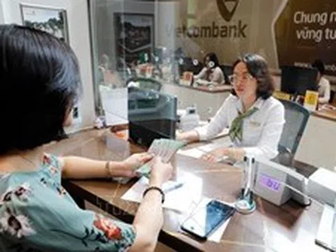 Lãi suất huy động giảm trên diện rộng, lãi suất cho vay điều chỉnh còn ‘nhỏ giọt’