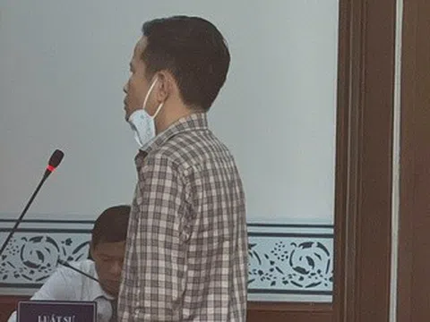 Gửi công văn xác minh của công an cho khách hàng, cựu giám đốc hầu tòa