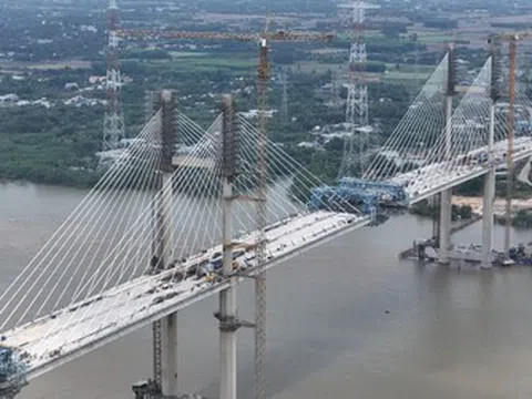 Sắp hợp long cầu dây văng tĩnh không cao nhất Việt Nam, gỡ "nút thắt" cao tốc Bến Lức - Long Thành