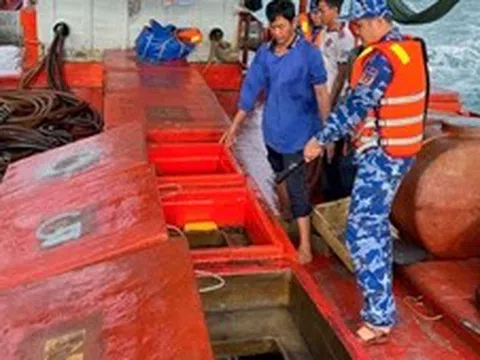 Cảnh sát biển đấu tranh quyết liệt với tội phạm buôn lậu xăng dầu