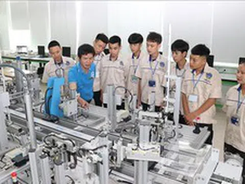 Lần đầu tiên quy định chức danh giáo viên sơ cấp hạng I, hạng II