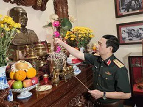 Phó Thủ tướng Chính phủ, Bộ trưởng Bộ Quốc phòng Phan Văn Giang tri ân các đồng chí nguyên lãnh đạo Đảng, Nhà nước, Quân đội