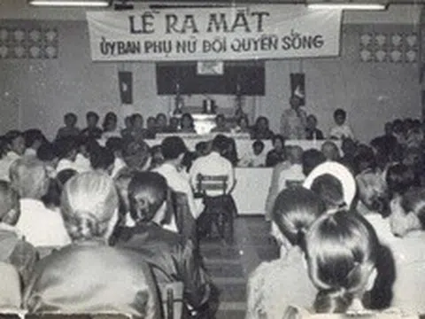 "Đóa sen vàng trong lửa đỏ" Sài Gòn