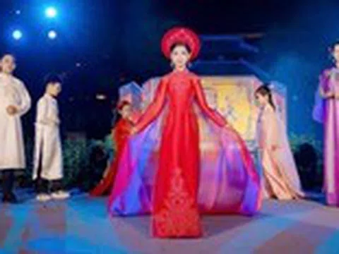 Giải mã hiện tượng du khách đổ đến Huế, Đà Nẵng