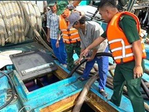 Xử lý tàu cá vận chuyển hơn 31.000 lít dầu không rõ nguồn gốc