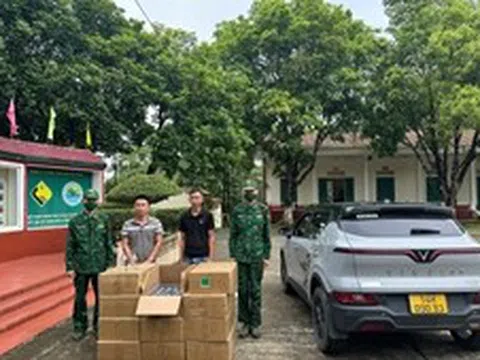 Phát hiện vụ vận chuyển số lượng lớn nước tẩy rửa ao đầm không rõ nguồn gốc