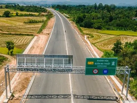 Toàn cảnh đoạn cao tốc dài nhất nối rừng - biển qua Đắk Lắk sắp cán đích