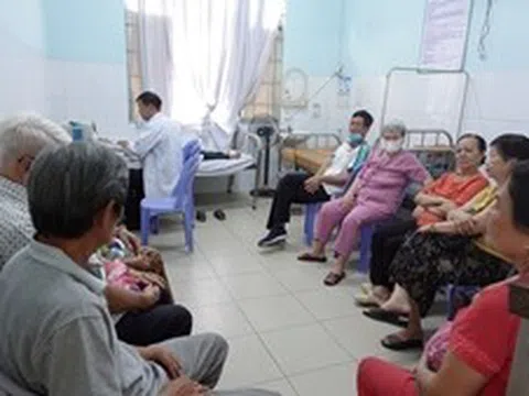 Bao phủ dịch vụ y tế toàn diện - Bài 1: Tiên phong khám sức khỏe miễn phí toàn dân