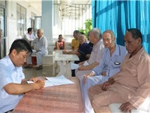 Đồng loạt ra quân khám sức khỏe miễn phí cho người dân Cà Mau
