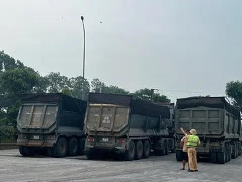 Cơ quan chức năng vào cuộc vụ "xe chở cát trên cao tốc"