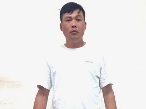 Người đàn ông 44 tuổi bị bắt ngay tại sân bay vì hành vi từ 4 năm trước