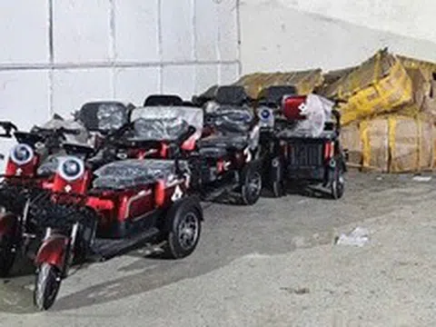 Triệt phá đường dây buôn lậu xe điện 3 bánh từ Trung Quốc về Việt Nam