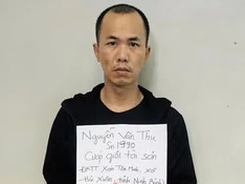 Bắt đối tượng nhờ đổi tiền rồi cướp giật tiền, vàng của cụ bà bán vé số 74 tuổi