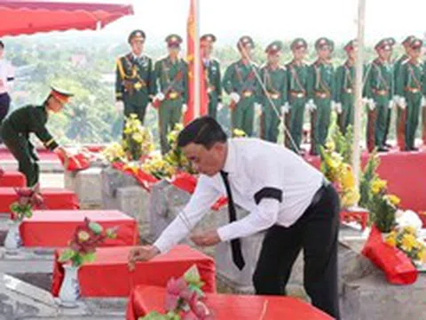 Thường trực Ban Bí thư dự Lễ truy điệu, an táng hài cốt liệt sĩ tại tỉnh Hà Tĩnh