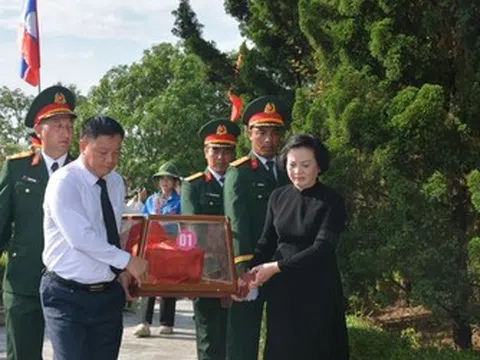 Đón 80 hài cốt liệt sĩ quân tình nguyện, chuyên gia Việt Nam hy sinh tại Lào trở về đất mẹ
