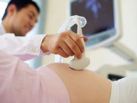 Từ 1/7/2026, những ai được ưu tiên khám sàng lọc bệnh bẩm sinh trước sinh và sơ sinh?