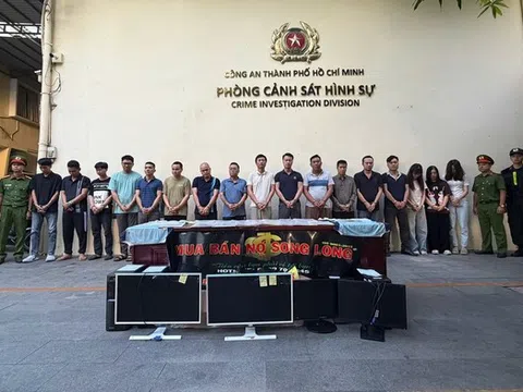 Bắt giám đốc và 16 nhân viên Công ty mua bán nợ Song Long