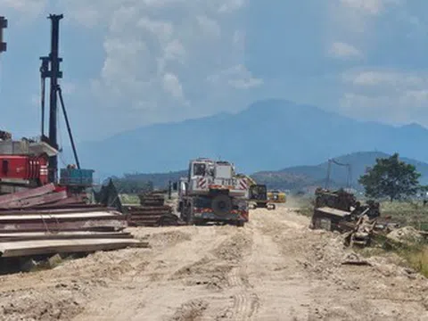 Huế: Điểm mặt các nhà thầu bị “tuýt còi” vì chậm tiến độ