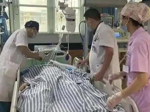 Nam sinh 14 tuổi suýt tử vong sau khi bị mờ mắt, tê tay