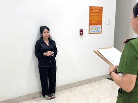 Thái độ "nhởn nhơ" của người phụ nữ hé lộ tội ác tày trời