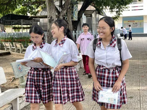 Ngày đầu thi lớp 10 Tp.HCM: Mỗi buổi ghi nhận hơn 600 thí sinh vắng mặt