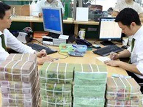 Áp lực lãi suất chưa hạ nhiệt, doanh nghiệp vẫn 'khát' vốn