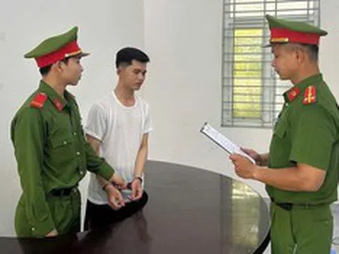 Bắt quản lý kiêm thu ngân chiếm đoạt gần 900 triệu đồng của quán ăn